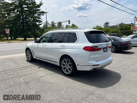 2020 BMW X7 xDrive40i z VIN 5UXCW2C0XL9B92841, wystawiony jako Copart lot #58982025 z przebiegiem 127 416 mil mil oraz Czysty tytuł • Clean title. Historia ofert i sprzedaży dostępna na DreamBid. Obrazek 3.