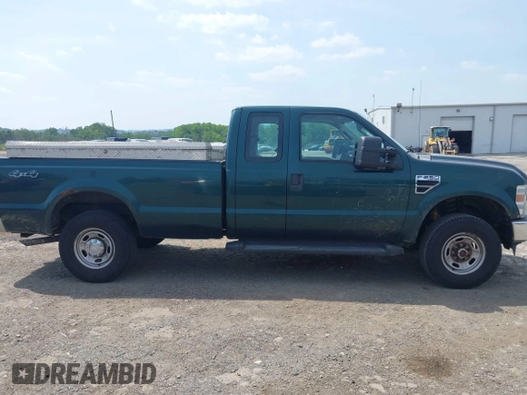 2010 Ford F-250 XL z VIN 1FTSX2B55AEB34547, wystawiony jako IAAI lot #42579306 z przebiegiem 125 938 mil mil oraz . Historia ofert i sprzedaży dostępna na DreamBid. Obrazek 13.