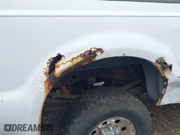 2001 Ford F-250 XL with VIN 1FTNX21L51EB77184, listed as a IAAI auction lot 42466978 with 133,330 mi miles and . Bid and sale history available at DreamBid. Image 14.