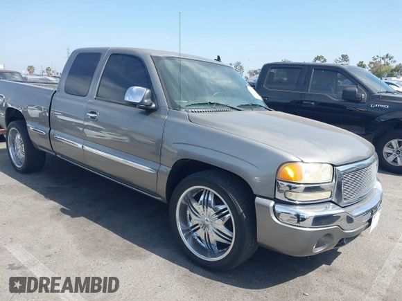 2006 GMC Sierra 1500 SLE1 z VIN 1GTEC19Z86Z297933, wystawiony jako IAAI lot #42268494 z przebiegiem 80 302 mil mil oraz . Historia ofert i sprzedaży dostępna na DreamBid. Obrazek 1.