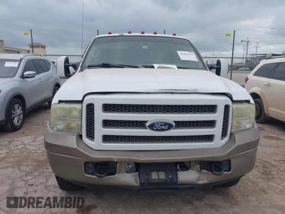 2005 Ford Excursion Eddie Bauer z VIN 1FMNU44L25ED02868, wystawiony jako IAAI lot #42414710 z przebiegiem 30 486 mil mil oraz . Historia ofert i sprzedaży dostępna na DreamBid. Obrazek 12.