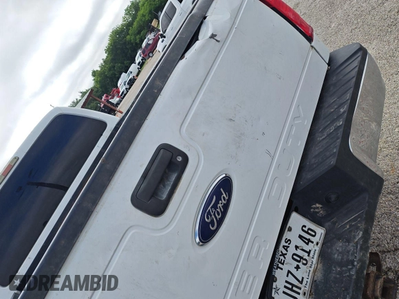 2016 Ford F-250 Lariat with VIN 1FT7W2BTXGED26580, listed as a IAAI auction lot 42667378 with 257,487 mi miles and . Bid and sale history available at DreamBid. Image 16.