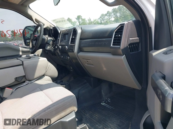 2018 Ford F-250 XL with VIN 1FT7W2BT2JEC44026, listed as a IAAI auction lot 42420391 with 178,970 mi miles and . Bid and sale history available at DreamBid. Image 5.