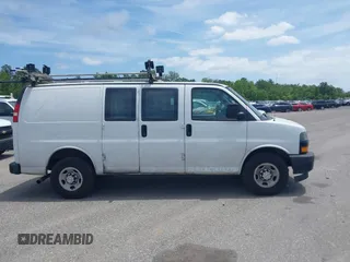 2018 Chevrolet Express Cargo с VIN 1GCWGAFG6J1268224, выставлен на аукционе IAAI как лот 42125963 с пробегом 165 553 миль миль и . История ставок и продаж доступна на DreamBid. Изображение 13.