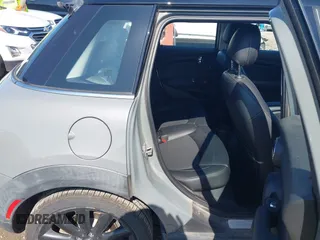 2015 MINI Hardtop 4 Door with VIN WMWXS5C55FT833925, listed as a IAAI auction lot 42505034 with 89,521 mi miles and . Bid and sale history available at DreamBid. Image 8.