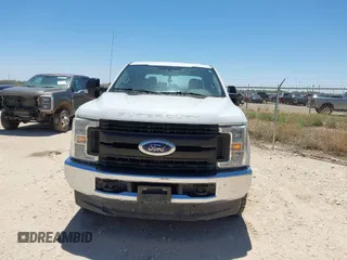 2018 Ford F-250 XL with VIN 1FT7W2BT9JEB59362, listed as a IAAI auction lot 42183926 with 238,554 mi miles and . Bid and sale history available at DreamBid. Image 11.