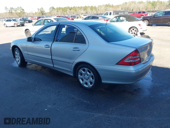 2005 Mercedes-Benz C 320 с VIN WDBRF84J35F646188, выставлен на аукционе IAAI как лот 41692007 с пробегом 203 320 миль миль и . История ставок и продаж доступна на DreamBid. Изображение 3.
