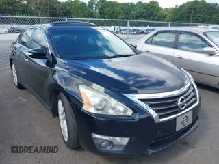 2015 Nissan Altima SL with VIN 1N4BL3AP7FC493914, listed as a IAAI auction lot 42787241 with 222,649 mi miles and . Bid and sale history available at DreamBid. Image 1.