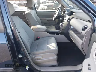 2011 Honda Pilot LX with VIN 5FNYF4H28BB089206, listed as a IAAI auction lot 41852945 with 62,116 mi miles. Bid and sale history available at carsss.com. Image 5.