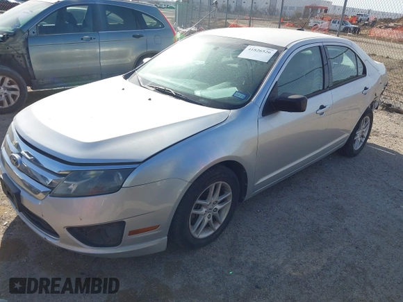 2012 Ford Fusion S with VIN 3FAHP0GA2CR143572, listed as a IAAI auction lot 41826526 with 199,083 mi miles. Bid and sale history available at carsss.com. Image 2.