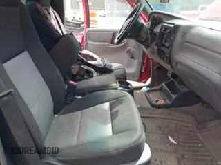 2005 Ford Ranger XL z VIN 1FTYR10U25PA06950, wystawiony jako IAAI lot #41902409 z przebiegiem 272 333 mil mil oraz . Historia ofert i sprzedaży dostępna na DreamBid. Obrazek 5.