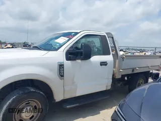 2019 Ford Super Duty F-250 SRW XL with VIN 1FDBF2A69KED44630, listed as a IAAI auction lot 42127168 with 70,738 mi miles. Bid and sale history available at carsss.com. Image 14.