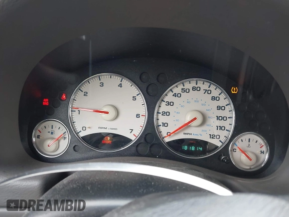 2004 Jeep Liberty Limited z VIN 1J4GL58K34W112569, wystawiony jako IAAI lot #42021937 z przebiegiem 181 814 mil mil oraz . Historia ofert i sprzedaży dostępna na DreamBid. Obrazek 7.