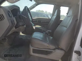 2008 Ford F-250 с VIN 1FDSX21518EE15977, выставлен на аукционе Copart как лот 71937864 с пробегом 183 532 миль миль и Чистый • Clean title. История ставок и продаж доступна на DreamBid. Изображение 7.