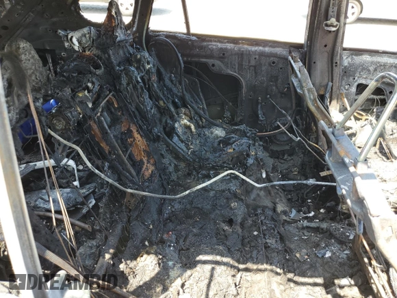 2023 Toyota RAV4 XLE Premium z VIN 2T3A1RFV4PW389370, wystawiony jako Copart lot #55143995 z przebiegiem Nie podano mil oraz Nie do naprawy • Non repairable. Historia ofert i sprzedaży dostępna na DreamBid. Obrazek 11.