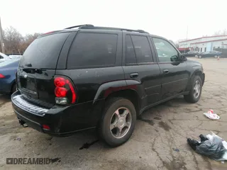 2008 Chevrolet TrailBlazer LT w/1LT with VIN 1GNDS13S282165845, listed as a IAAI auction lot 35604246 with 155,234 mi miles. Bid and sale history available at carsss.com. Image 4.