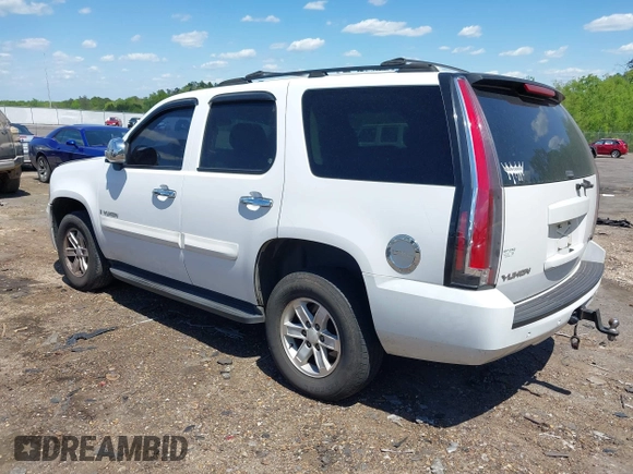 2007 GMC Yukon SLE w/3SA with VIN 1GKFC13C77R301193, listed as a IAAI auction lot 41995771 with 274,631 mi miles. Bid and sale history available at carsss.com. Image 3.