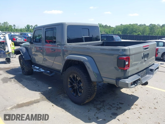 2022 Jeep Gladiator High Altitude with VIN 1C6HJTFG5NL149751, listed as a IAAI auction lot 42257917 with 24,603 mi miles and . Bid and sale history available at DreamBid. Image 3.