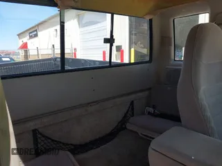 1993 Ford Ranger Splash z VIN 1FTCR14X1PTA66114, wystawiony jako IAAI lot #42043794 z przebiegiem 36 596 mil mil oraz . Historia ofert i sprzedaży dostępna na DreamBid. Obrazek 8.