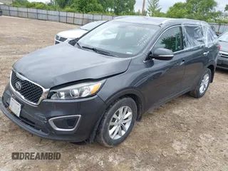 2017 Kia Sorento LX z VIN 5XYPG4A33HG274938, wystawiony jako IAAI lot #42341796 z przebiegiem 153 168 mil mil oraz . Historia ofert i sprzedaży dostępna na DreamBid. Obrazek 18.