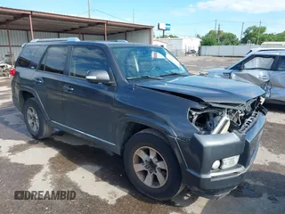 2012 Toyota 4Runner SR5 z VIN JTEZU5JR4C5036525, wystawiony jako IAAI lot #42231827 z przebiegiem 170 612 mil mil oraz . Historia ofert i sprzedaży dostępna na DreamBid. Obrazek 1.