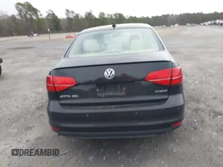 2015 Volkswagen Jetta Sedan Hybrid SEL Premium with VIN 3VW637AJXFM314288, listed as a IAAI auction lot 41715001 with 152,484 mi miles. Bid and sale history available at carsss.com. Image 16.