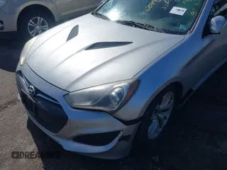 2013 Hyundai Genesis Coupe R-Spec with VIN KMHHT6KD7DU096698, listed as a IAAI auction lot 41604486 with Not provided miles and . Bid and sale history available at DreamBid. Image 6.