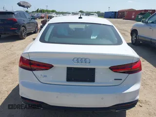 2025 Audi A5 Sportback S line Premium z VIN WAUDACF5XSA009799, wystawiony jako IAAI lot #42460461 z przebiegiem 13 011 mil mil oraz . Historia ofert i sprzedaży dostępna na DreamBid. Obrazek 16.