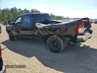 2020 Ram 3500 Tradesman with VIN 3C63RRGL8LG209890, listed as a Copart auction lot 72039474 with 246,260 mi miles and Salvage Title. Bid and sale history available at carsss.com. Image 2.