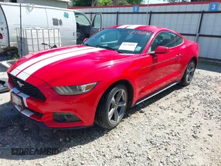 2015 Ford Mustang EcoBoost z VIN 1FA6P8TH3F5337916, wystawiony jako IAAI lot #42176893 z przebiegiem 120 757 mil mil oraz . Historia ofert i sprzedaży dostępna na DreamBid. Obrazek 17.