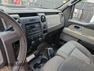 2009 Ford F-150 XL z VIN 1FTPF14V59KA70992, wystawiony jako IAAI lot #42737715 z przebiegiem 257 210 mil mil oraz . Historia ofert i sprzedaży dostępna na DreamBid. Obrazek 19.