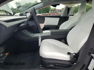 2025 Tesla Model 3 Long Range с VIN 5YJ3E1EA5SF996941, выставлен на аукционе Copart как лот 60059355 с пробегом 1 015 миль миль и Списание • Salvage title. История ставок и продаж доступна на DreamBid. Изображение 7.