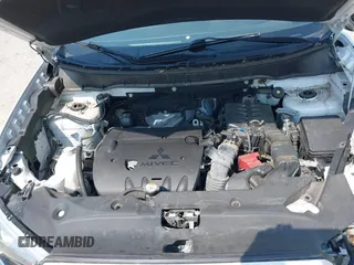 2018 Mitsubishi Outlander ES z VIN JA4AP3AU9JU023316, wystawiony jako IAAI lot #42496213 z przebiegiem 24 772 mil mil oraz . Historia ofert i sprzedaży dostępna na DreamBid. Obrazek 10.