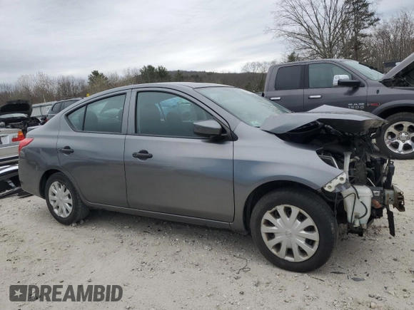2017 Nissan Versa SV z VIN 3N1CN7AP3HL810047, wystawiony jako Copart lot #52867085 z przebiegiem 142 368 mil mil oraz Nie do naprawy • Non repairable. Historia ofert i sprzedaży dostępna na DreamBid. Obrazek 4.