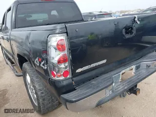 2006 Chevrolet Silverado 1500 LS with VIN 2GCEK13VX61299300, listed as a IAAI auction lot 41742351 with 194,576 mi miles. Bid and sale history available at carsss.com. Image 19.