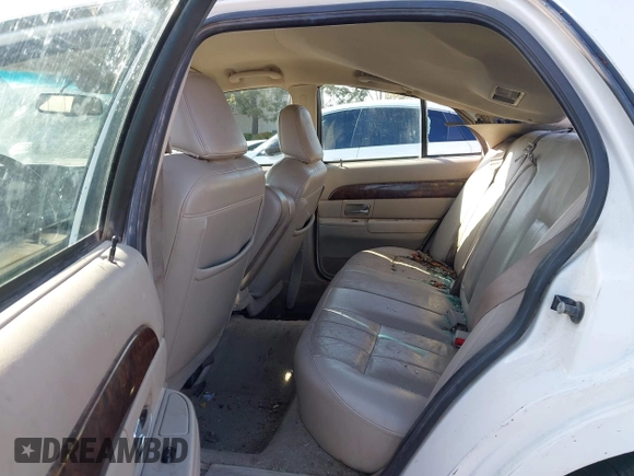 2008 Mercury Grand Marquis LS z VIN 2MEFM75V68X647087, wystawiony jako IAAI lot #41936416 z przebiegiem 263 636 mil mil oraz . Historia ofert i sprzedaży dostępna na DreamBid. Obrazek 8.