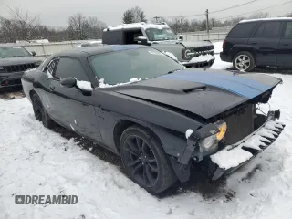 2016 Dodge Challenger R/T Plus z VIN 2C3CDZBT7GH138044, wystawiony jako Copart lot #44763805 z przebiegiem 151 226 mil mil oraz Szkoda całkowita • Salvage title. Historia ofert i sprzedaży dostępna na DreamBid. Obrazek 4.