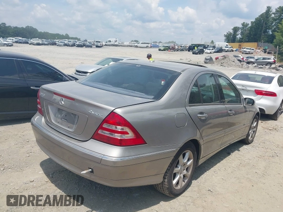 2007 Mercedes-Benz C 280 Luxury с VIN WDBRF92H77F907086, выставлен на аукционе IAAI как лот 42615911 с пробегом 215 496 миль миль и . История ставок и продаж доступна на DreamBid. Изображение 4.