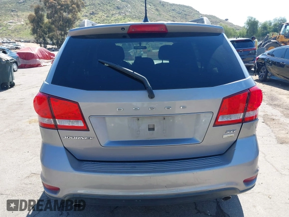 2017 Dodge Journey SXT z VIN 3C4PDCBG0HT530742, wystawiony jako IAAI lot #41997800 z przebiegiem 189 186 mil mil oraz . Historia ofert i sprzedaży dostępna na DreamBid. Obrazek 16.
