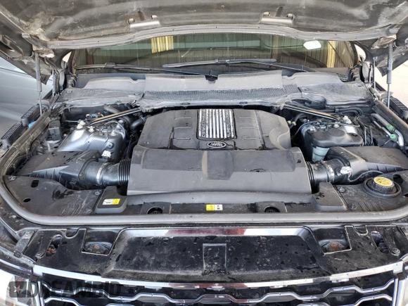 2018 Land Rover Range Rover Sport with VIN SALWR2RE7JA185985, listed as a Copart auction lot 77225774 with 101,268 mi miles and Salvage Title. Bid and sale history available at carsss.com. Image 12.