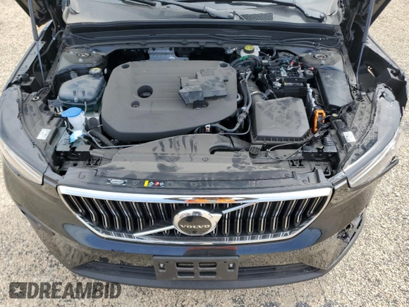 2024 Volvo XC40 Plus Bright Theme with VIN YV4L12UE4R2366179, listed as a Copart auction lot 56550015 with 863 mi miles and Salvage title. Bid and sale history available at DreamBid. Image 12.