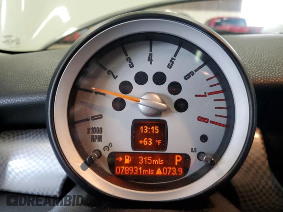 2010 MINI Hardtop S с VIN WMWMF7C53ATZ72835, выставлен на аукционе Copart как лот 57781635 с пробегом 78 931 миль миль и Чистый • Clean title. История ставок и продаж доступна на DreamBid. Изображение 9.