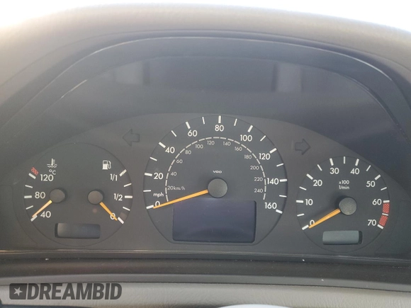 2000 Mercedes-Benz CLK 320/430 with VIN WDBLJ65G7YF159950, listed as a Copart auction lot 43239285 with Not Provided miles and Clean Title. Bid and sale history available at DreamBid. Image 9.