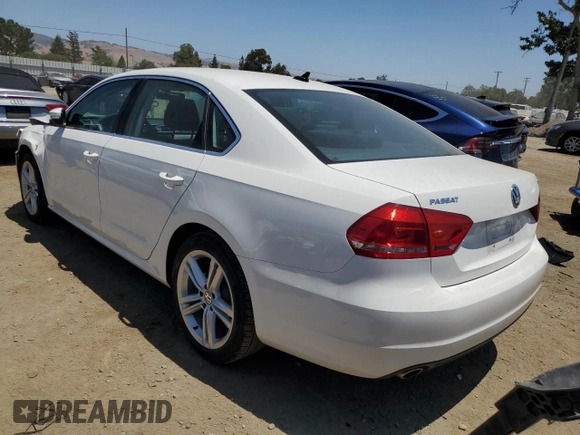 2015 Volkswagen Passat SE z VIN 1VWBV7A39FC053232, wystawiony jako Copart lot #60936005 z przebiegiem 24 801 mil mil oraz Szkoda całkowita • Salvage title. Historia ofert i sprzedaży dostępna na DreamBid. Obrazek 2.