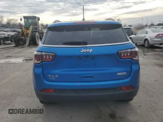 2018 Jeep Compass Altitude z VIN 3C4NJDBB0JT403313, wystawiony jako Copart lot #46607875 z przebiegiem 101 581 mil mil oraz Szkoda całkowita • Salvage title. Historia ofert i sprzedaży dostępna na DreamBid. Obrazek 6.