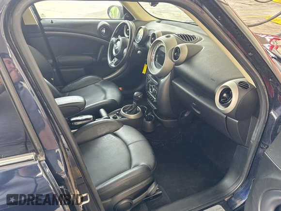 2011 MINI Countryman S z VIN WMWZC3C53BWL79029, wystawiony jako Copart lot #45524445 z przebiegiem 128 744 mil mil oraz Czysty tytuł • Clean title. Historia ofert i sprzedaży dostępna na DreamBid. Obrazek 5.