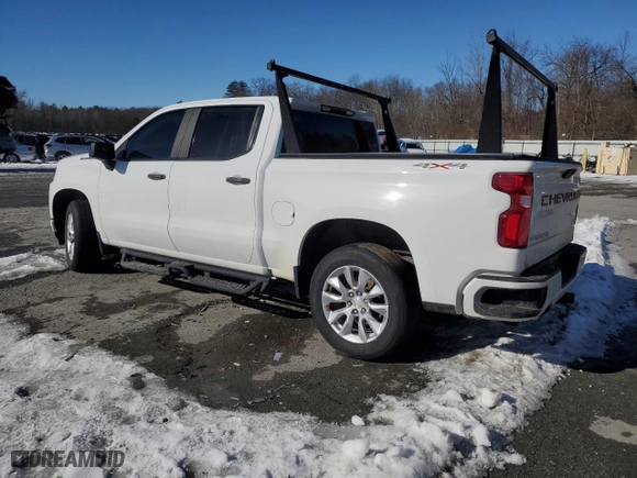 2021 Chevrolet Silverado 1500 Custom with VIN 3GCUYBEF7MG139174, listed as a Copart auction lot 44050065 with 99,372 mi miles and Salvage Title. Bid and sale history available at carsss.com. Image 2.