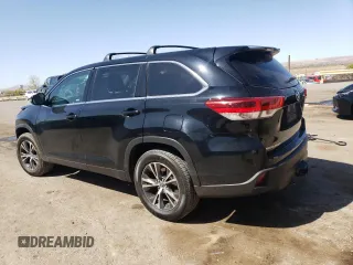 2019 Toyota Highlander LE z VIN 5TDZZRFH5KS360833, wystawiony jako Copart lot #52338595 z przebiegiem 34 386 mil mil oraz Szkoda całkowita • Salvage title. Historia ofert i sprzedaży dostępna na DreamBid. Obrazek 2.
