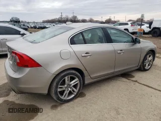 2015 Volvo S60 T5 Drive-E Premier Plus with VIN YV126MFC8F1307154, listed as a Copart auction lot 87926365 with 90,403 mi miles and Clean Title. Bid and sale history available at DreamBid. Image 3.