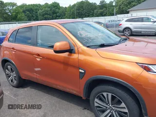 2020 Mitsubishi Outlander ES z VIN JA4AP3AU6LU011367, wystawiony jako IAAI lot #42492493 z przebiegiem 102 745 mil mil oraz . Historia ofert i sprzedaży dostępna na DreamBid. Obrazek 13.